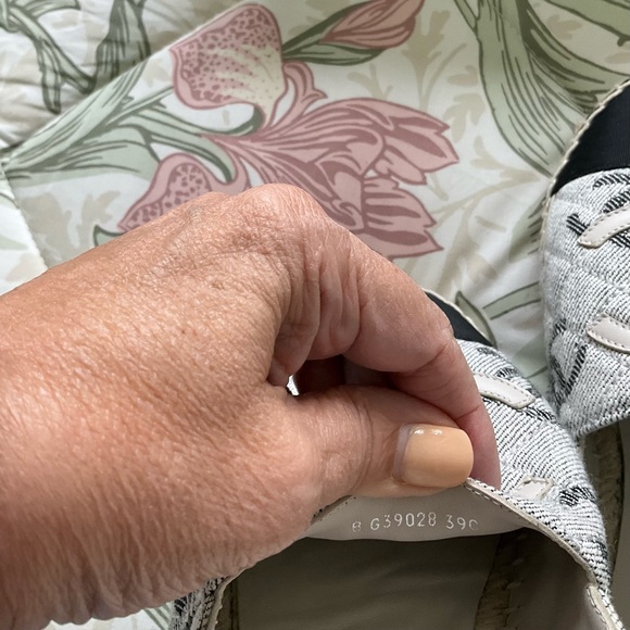 Chanel Women's Espadrilles 100% Authentic - Picture 12 of 12